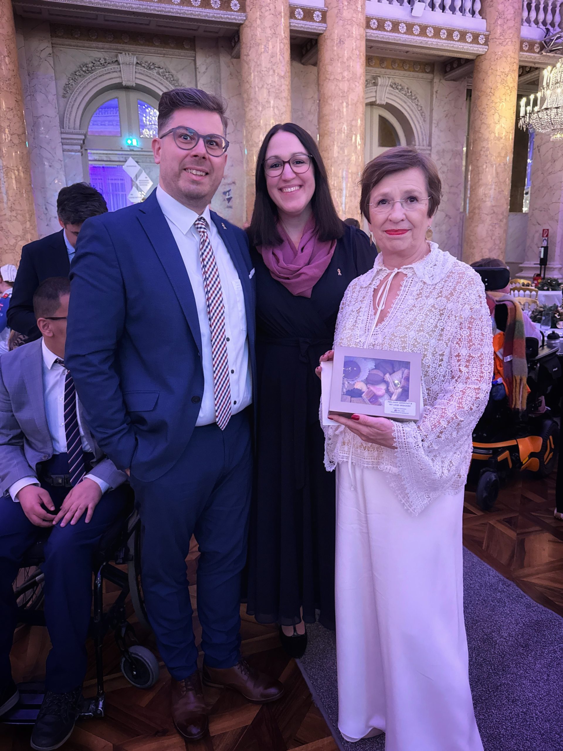 Corinna Schwarz und Doris Schmidauer beim Weihnachtsempfang